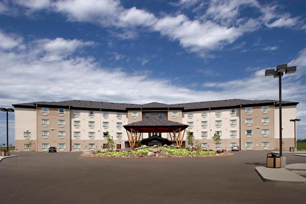 Gold Eagle Lodge Северен Батълфорд Екстериор снимка