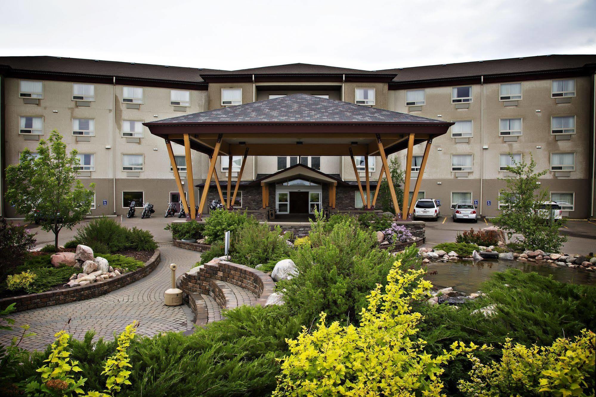 Gold Eagle Lodge Северен Батълфорд Екстериор снимка